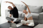 Cours de yoga en ligne en couple